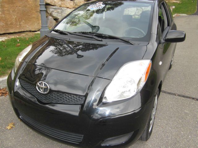 Toyota Yaris 2009 photo 2