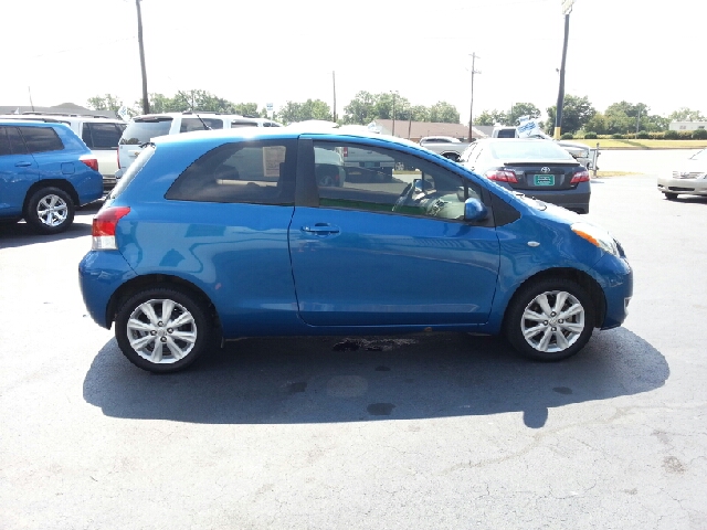 Toyota Yaris 2009 photo 2