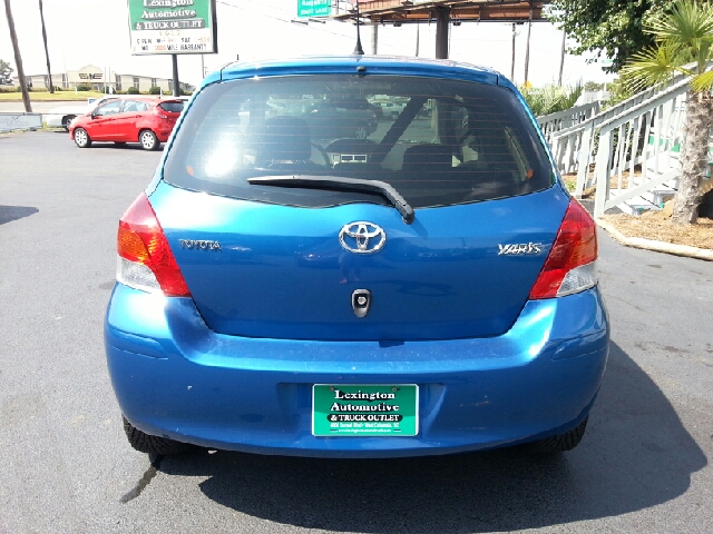 Toyota Yaris 2009 photo 4