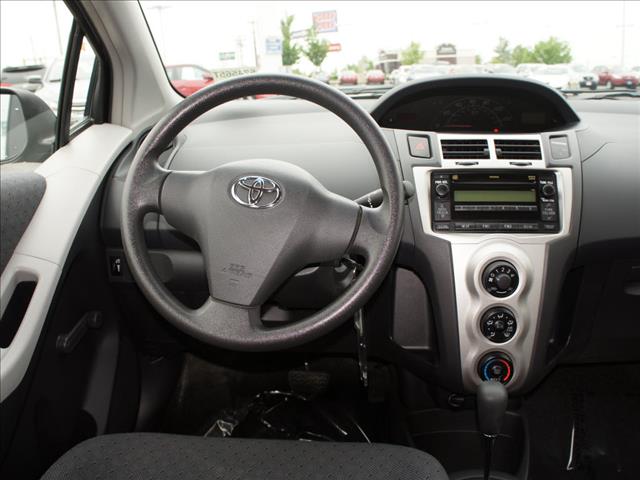 Toyota Yaris 2009 photo 0