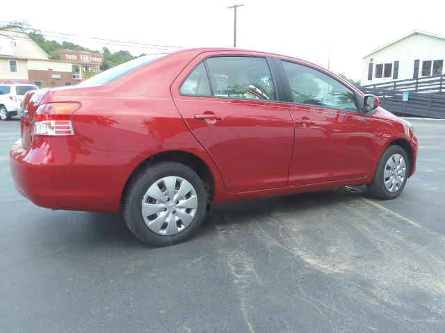 Toyota Yaris 2009 photo 2