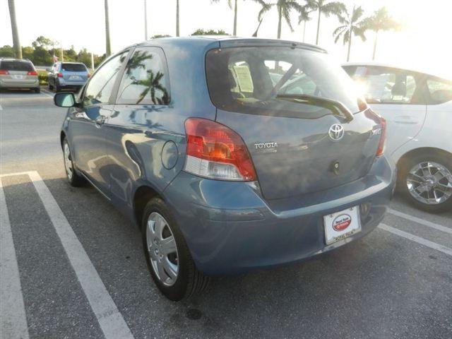 Toyota Yaris 2009 photo 4