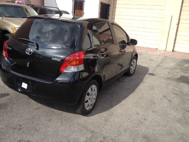 Toyota Yaris 2009 photo 1