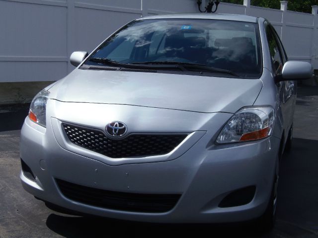 Toyota Yaris 2009 photo 3