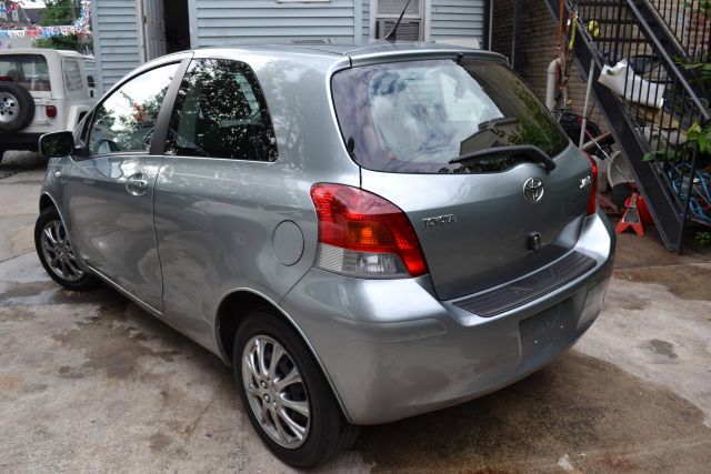 Toyota Yaris 2009 photo 2