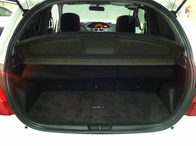 Toyota Yaris 2010 photo 21