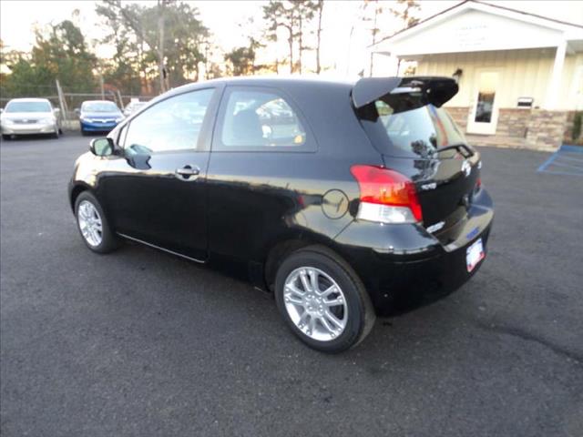 Toyota Yaris 2010 photo 1