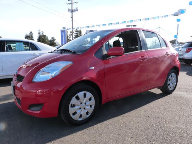 Toyota Yaris Base Unspecified