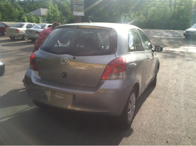 Toyota Yaris 2010 photo 6