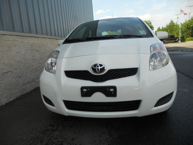 Toyota Yaris 2010 photo 12