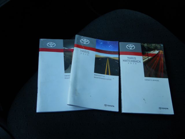 Toyota Yaris 2010 photo 9