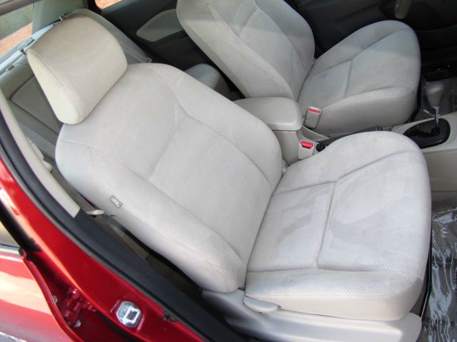 Toyota Yaris 2010 photo 2