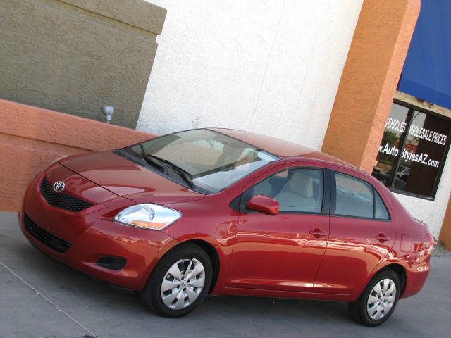 Toyota Yaris 2010 photo 3