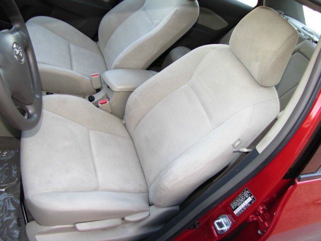 Toyota Yaris 2010 photo 6