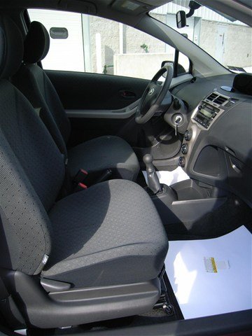 Toyota Yaris 2010 photo 5