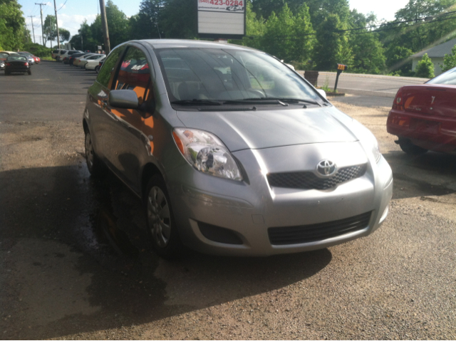 Toyota Yaris 2010 photo 7