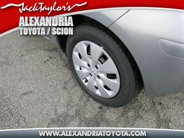 Toyota Yaris 2011 photo 5