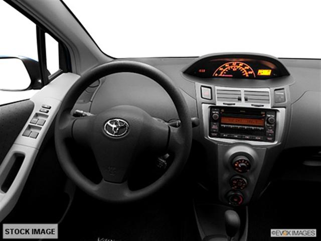Toyota Yaris 2011 photo 3