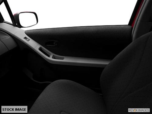 Toyota Yaris 2011 photo 1