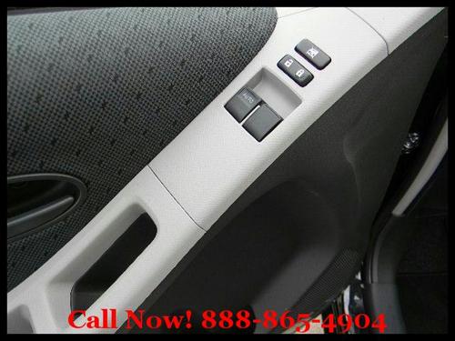 Toyota Yaris 2011 photo 5