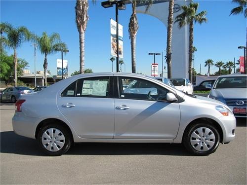 Toyota Yaris 2011 photo 3