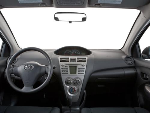 Toyota Yaris 2011 photo 3