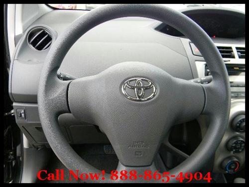 Toyota Yaris 2011 photo 3