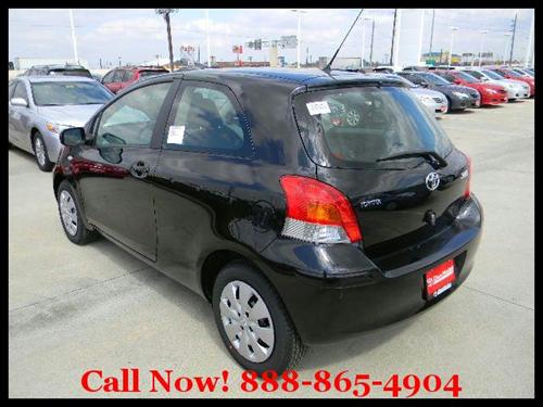 Toyota Yaris 2011 photo 2