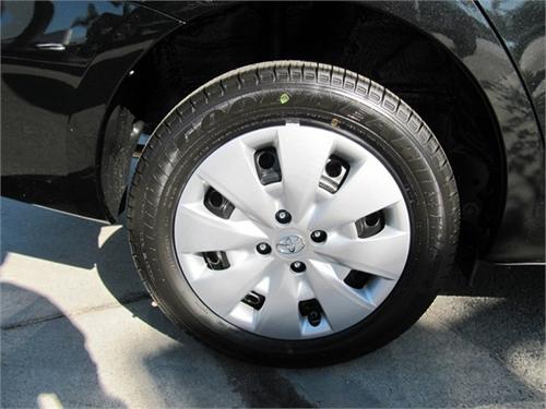 Toyota Yaris 2011 photo 5