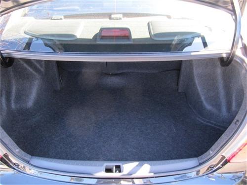 Toyota Yaris 2011 photo 1