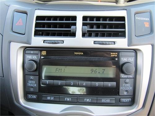 Toyota Yaris 2011 photo 5