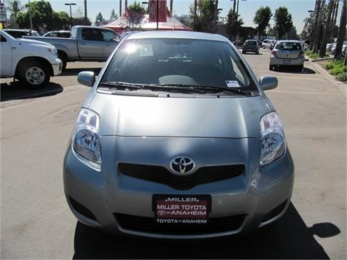 Toyota Yaris 2011 photo 1
