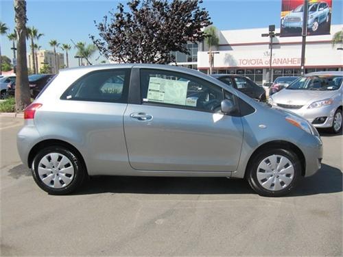Toyota Yaris 2011 photo 2