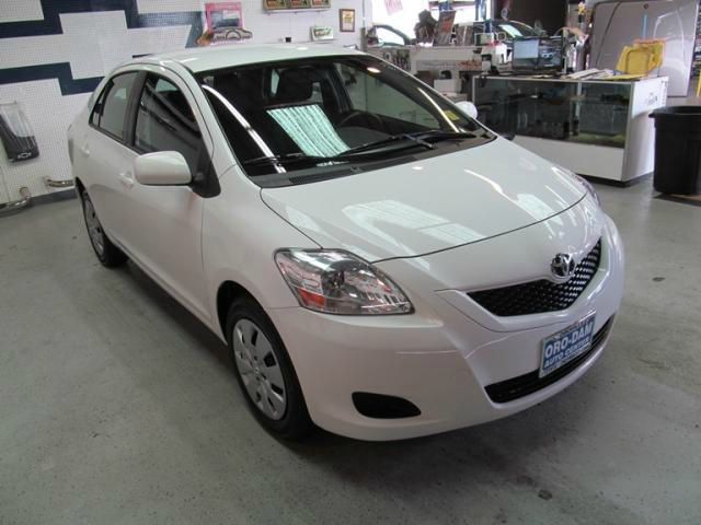 Toyota Yaris 2012 photo 4