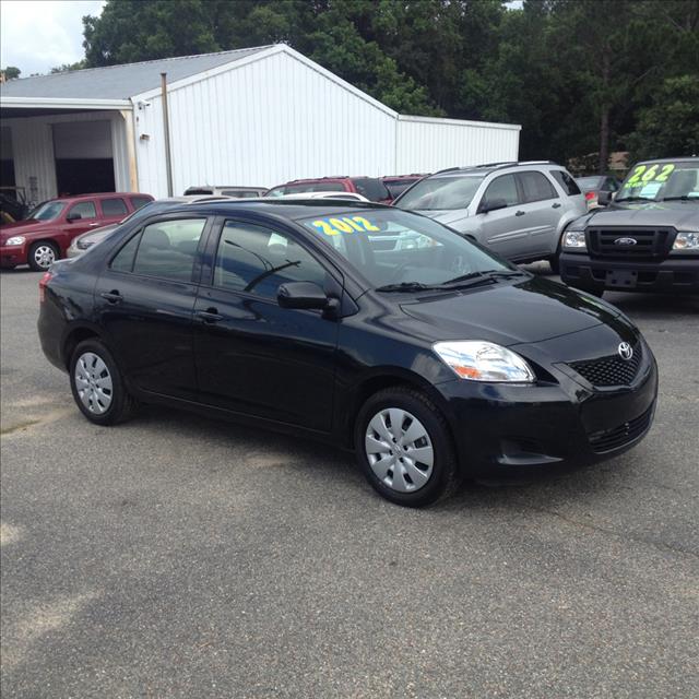 Toyota Yaris 2012 photo 1