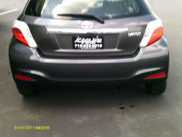 Toyota Yaris 2012 photo 4