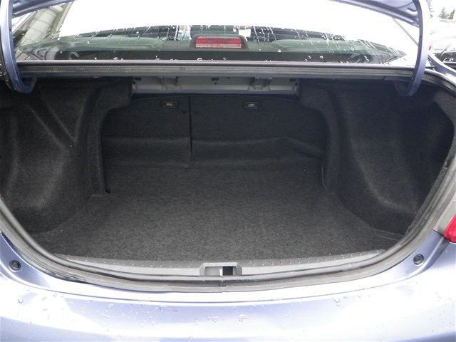 Toyota Yaris Base Unspecified