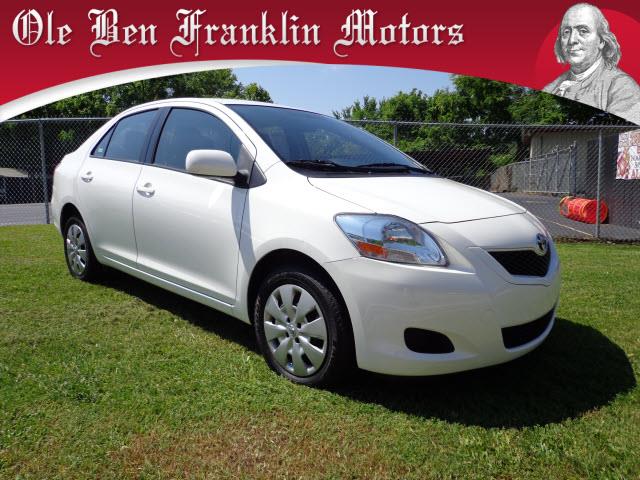 Toyota Yaris 2012 photo 4