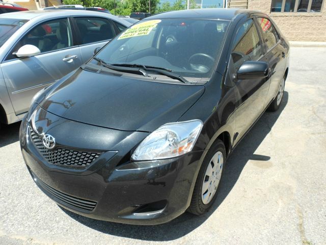 Toyota Yaris 2012 photo 3