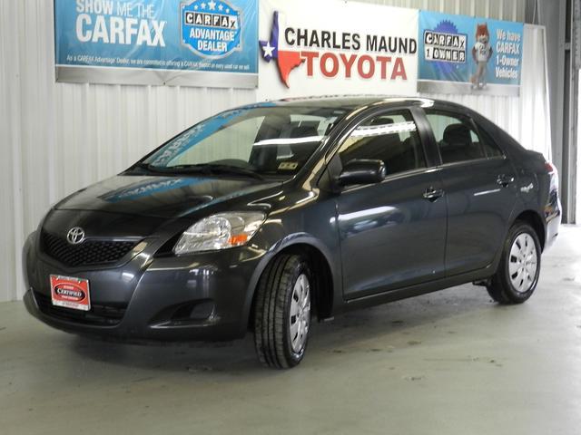 Toyota Yaris 2012 photo 3