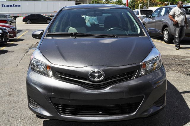 Toyota Yaris 2013 photo 1