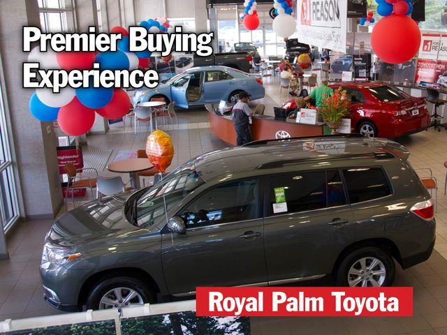 Toyota Yaris LTW/ Captain Chairs Hatchback