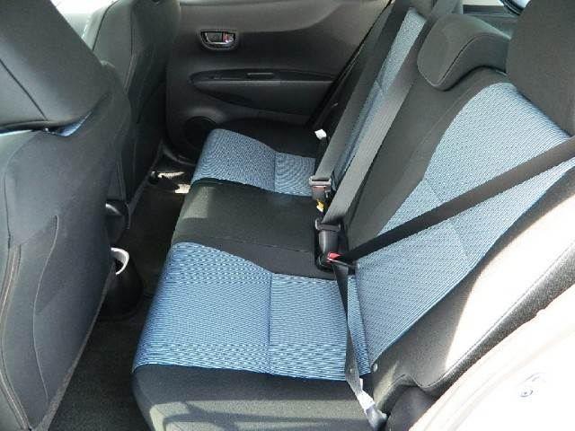 Toyota Yaris 2014 photo 2