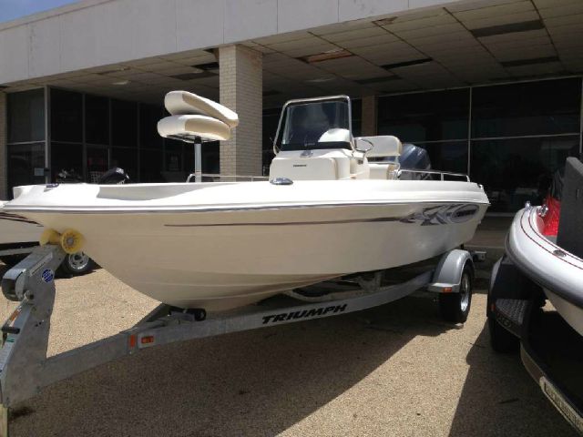 Triumph 190 Bay 2013 photo 4