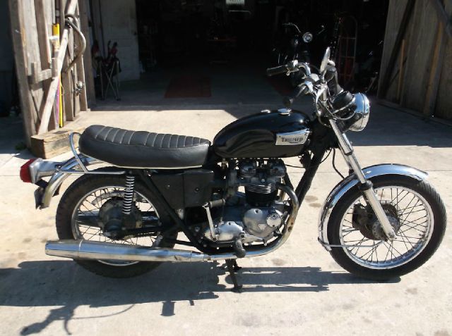 Triumph Bonneville 1973 photo 12