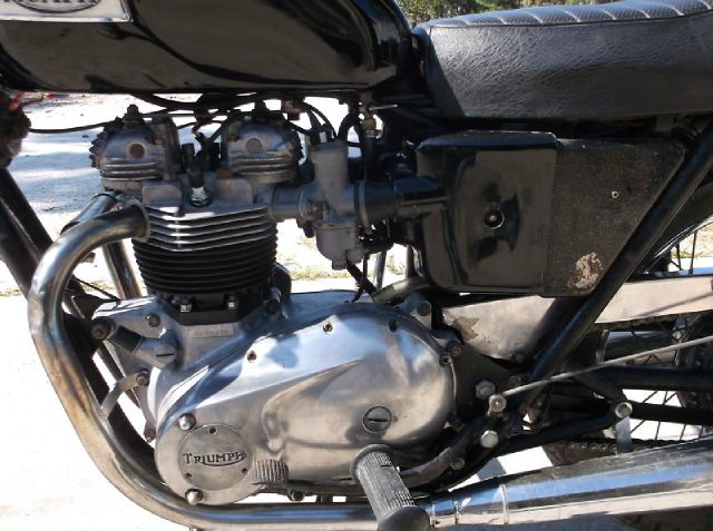 Triumph Bonneville 1973 photo 14