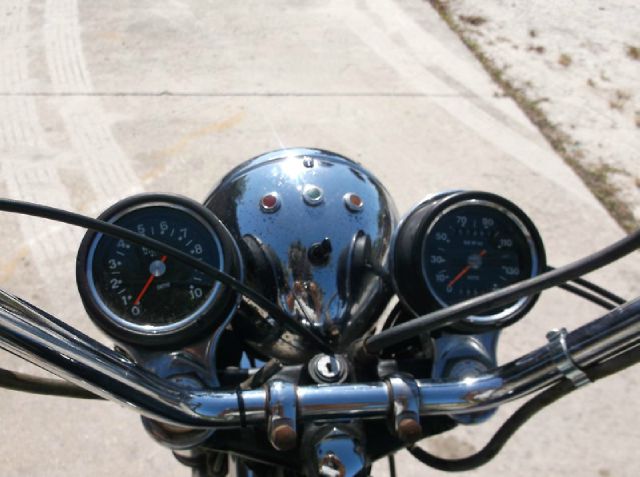 Triumph Bonneville 1973 photo 8