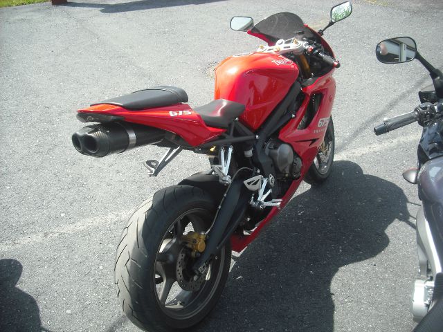Triumph Daytona 675 2009 photo 1