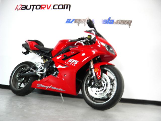 Triumph Daytona 675 2009 photo 1