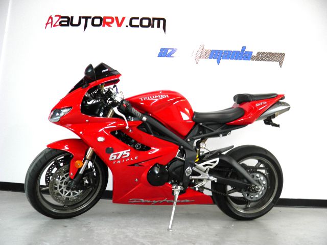 Triumph Daytona 675 2009 photo 3